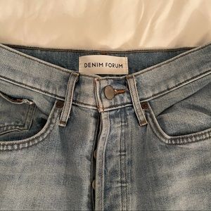 Aritzia Denim Forum Arlo Straight Leg Jean Size 28